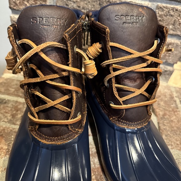 Sperry Women's Saltwater Duck Boot Tan/Navy Size 9 - Picture 2 of 16